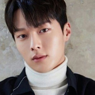 MsLatté’s Daebak Cybercafé (Kdrama addicts #28): The Lord gives and He takes away. Lee Jong Suk & Park Hyung Sik return from the army; Seo Kang Joon departs.