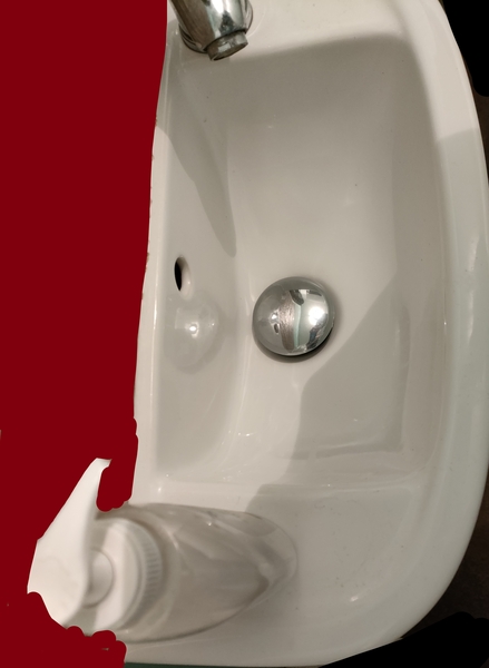Tiny sink for tiny (old, horrible) WC