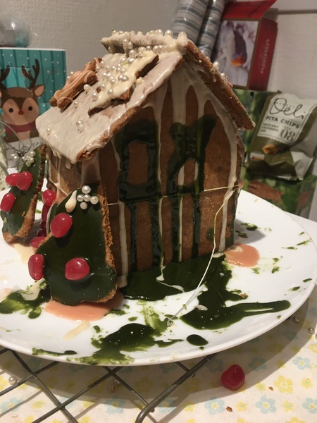 How do I get the b@stard gingerbread house to stick together?