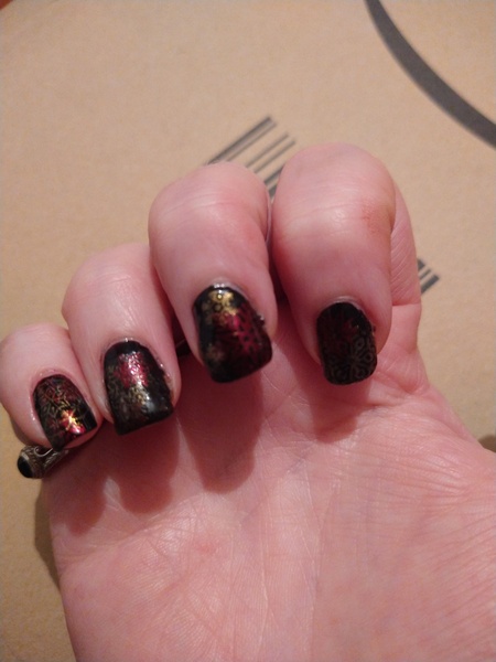 Please can I see your Christmas nails?