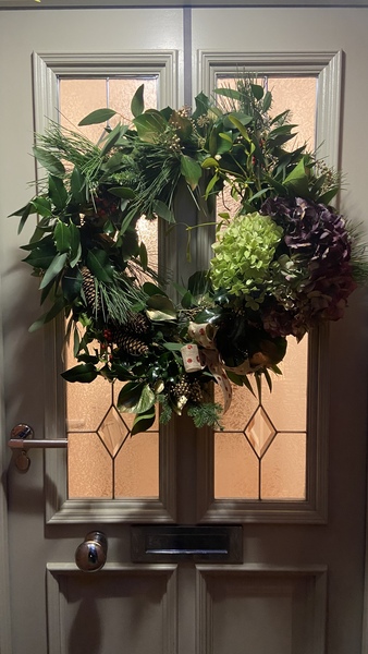 Can I see your wreaths please?!