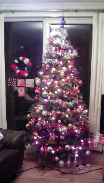 Are you one of this people with a perfect looking Christmas tree?