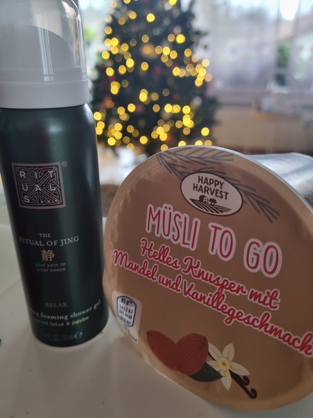 General “Waifs and Strays” Beauty Advent Calendar opening thread