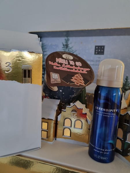 General “Waifs and Strays” Beauty Advent Calendar opening thread