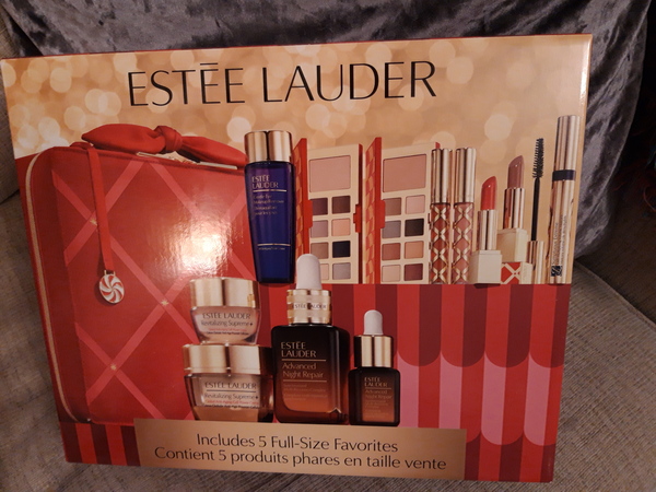 Beauty addicts anonymous! A wonderful community of hoarders!