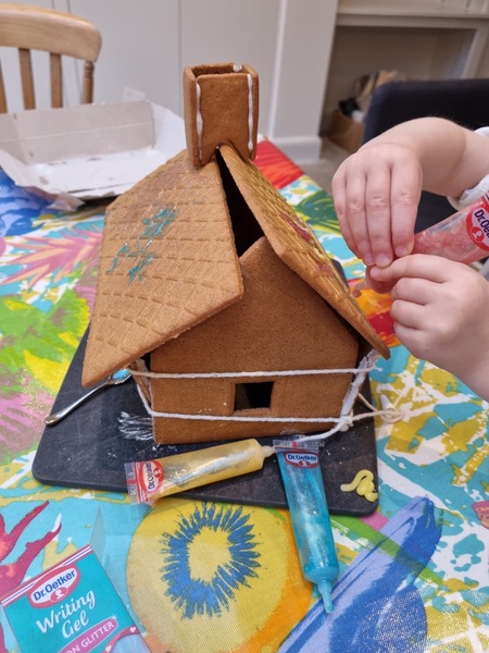 How do I get the b@stard gingerbread house to stick together?
