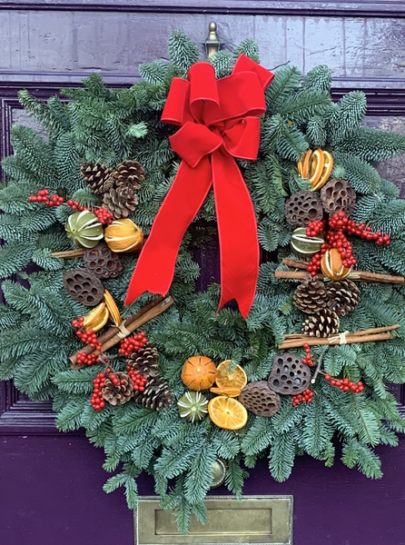 Can I see your wreaths please?!