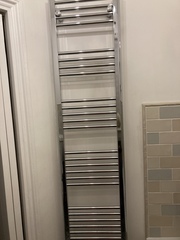 How to design/style this tiny bathroom