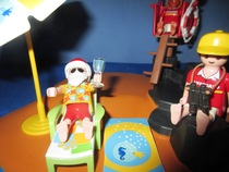 A very happy Christmas from the Playmobil people in our house...