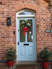 Can I see your wreaths please?!