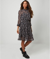 What tights to wear with this dress?