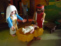 A very happy Christmas from the Playmobil people in our house...