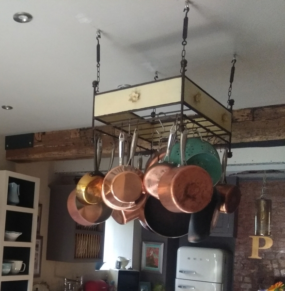 Extra storage for pots and pans