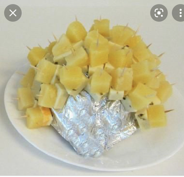 To hate beige buffet food?