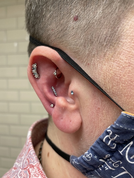 Tragus piercing