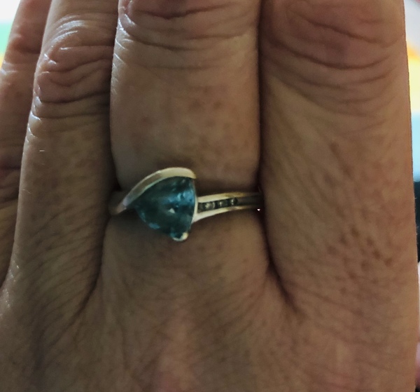 Show me your aquamarine ring please.