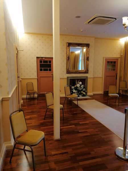 Budget wedding help!