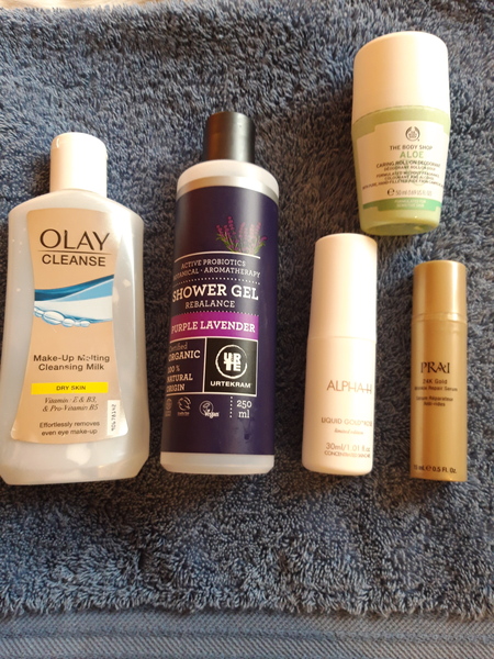 Beauty addicts anonymous! A wonderful community of hoarders!