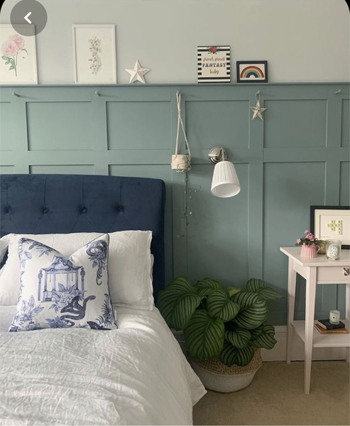 Master bedroom, struggling to design around blue bed? Pics!