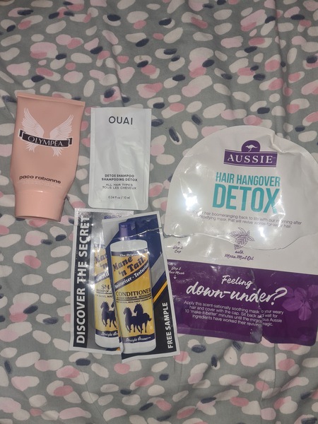Beauty addicts anonymous! A wonderful community of hoarders!