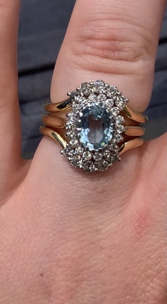 Show me your aquamarine ring please.