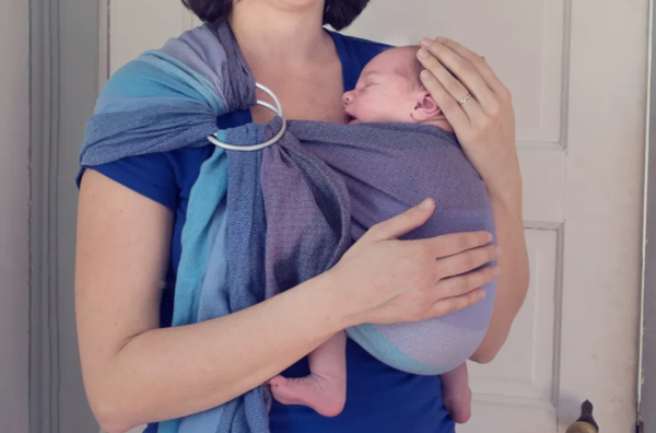 Can you breastfeed in a Bjorn baby carrier?