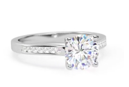 engagement ring - which one to get? (Photos included)
