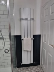 Tell me about bathroom decorating