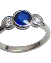 engagement ring - which one to get? (Photos included)