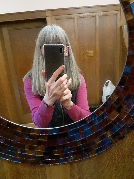Anyone got long grey/white hair?