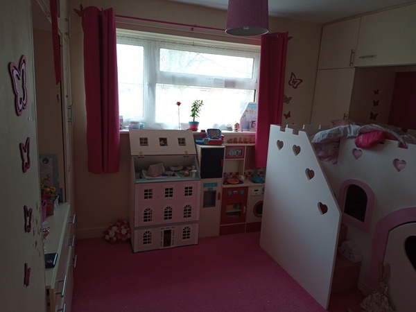 Should I remove fitted wardrobes?