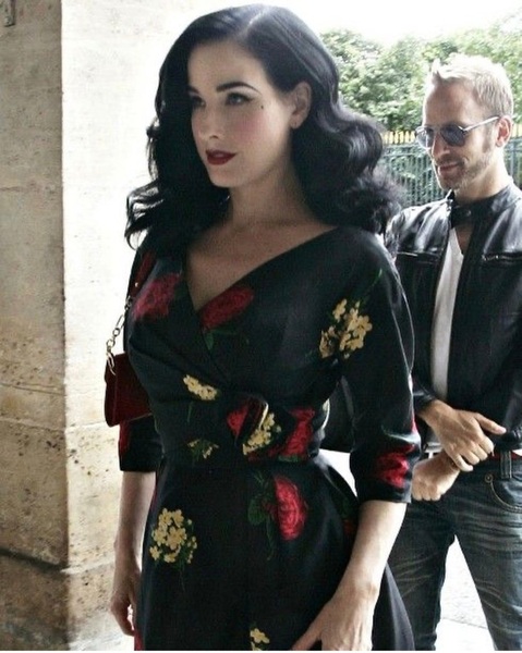 How do I get my hair like this? Vintage, pouffy waves. Picture included