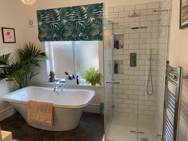 Do you havr a freestanding bath?