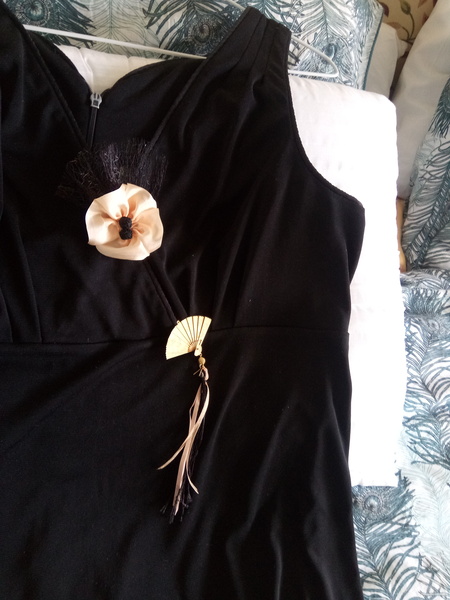 Makeup advice with black and nude dress
