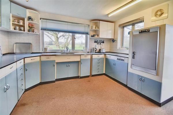 Time capsule house, what is this thing in the kitchen?