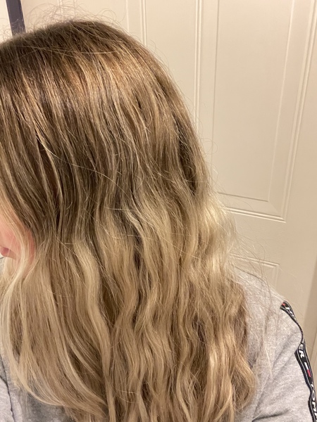 Blonde with a lot of roots - home dye?