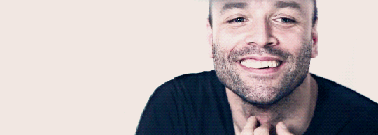 Swagger Inn 170. Autumn is here with a vengeance.  I think we'll just hide under the duvet --with HBFs-- until Spring.