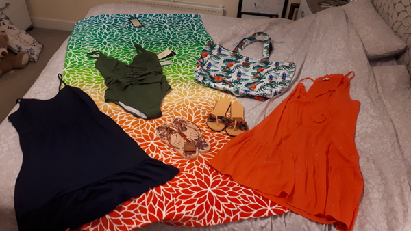 How to look expensive on a beach holiday?