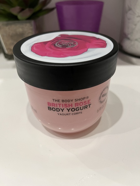 Are you addicted to beauty products? If so, please join - we are "Beauty addicts anonymous" 💜