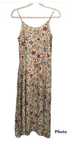 What shoes with this dress?