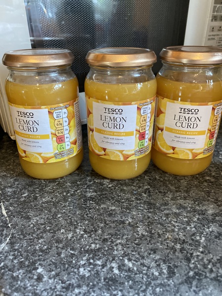 Where is all the lemon curd?