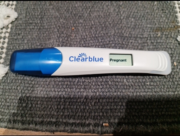 12DPO test says BFP, digital test says BFN?!?