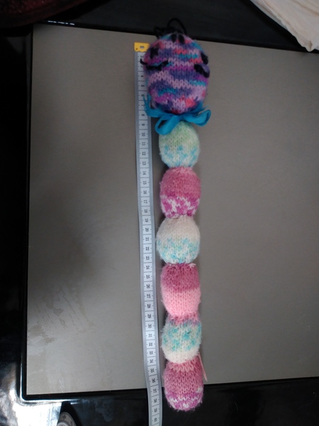 Knitter's assistance needed