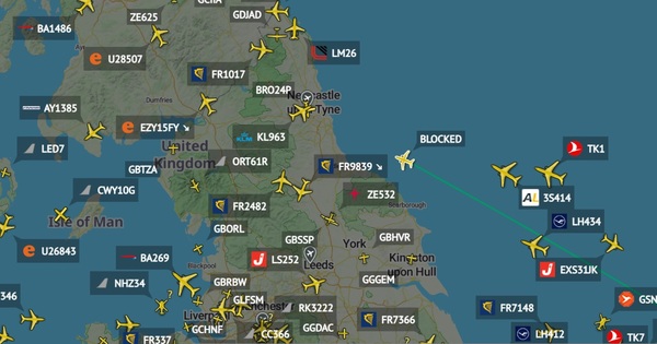 FlightRadar24 - high traffic following invasion