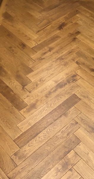 Engineered flooring - is this a poor job?