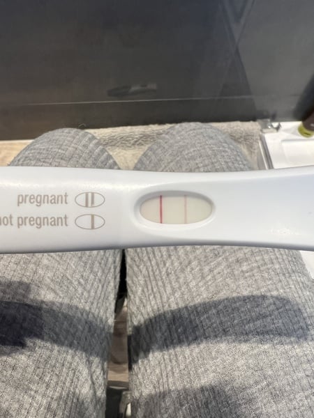 Zero pregnancy symptoms (early) anyone else there same? Want to keep me company ?