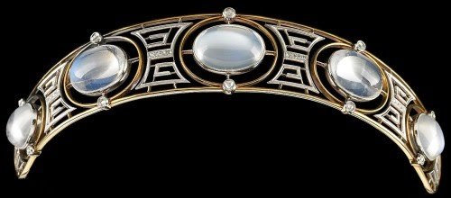 Royal Style: tiaras diamonds and bling, peplums and ruching not our thing