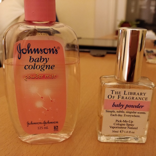Can anyone recommend a perfume that resembles baby powder