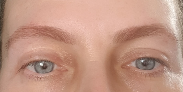 At home eyebrow tint