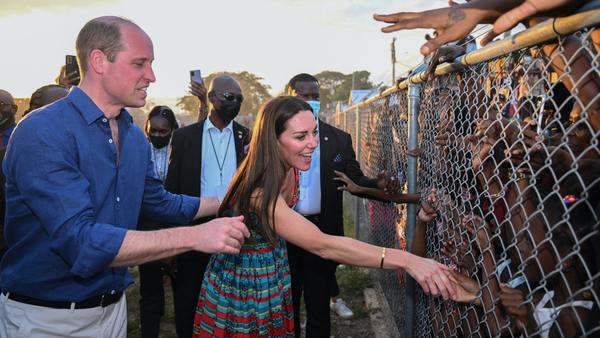 Duke & Duchess Of Cambridge tour … is it just me?